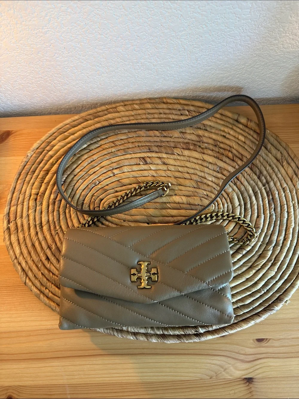 Tory Burch Quilted Leather Chain Crossbody - Taupe with Gold Hardware - Picture 6 of 7